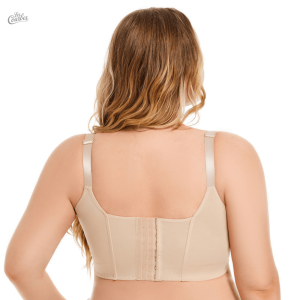 Poitrine rehaussée pour une silhouette valorisée