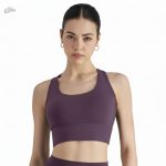 Brassière longue adaptée aux entraînements