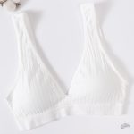 Magic brassière,