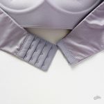 Soutien-gorge à fermeture frontale, discret et confortable